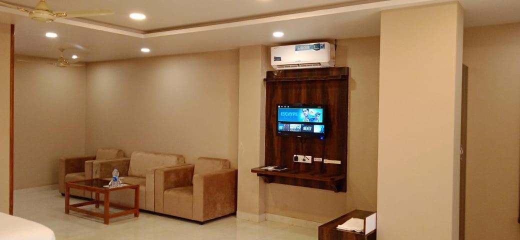Aman International Hotel Karwar Luaran gambar